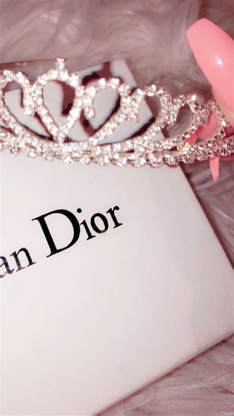 pinterest dior wallpaper.